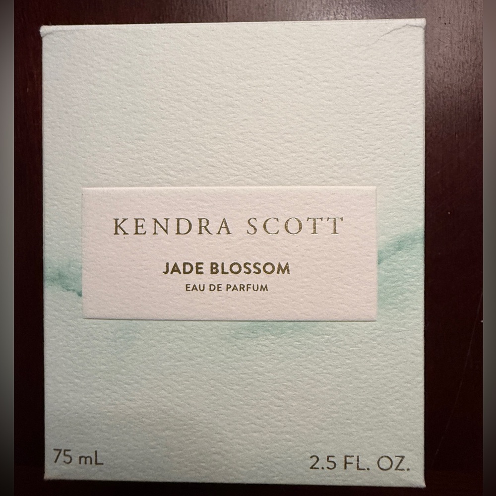 Brand New in Box-opened 
Kendra Scott Jade Blossom Fragrance Box